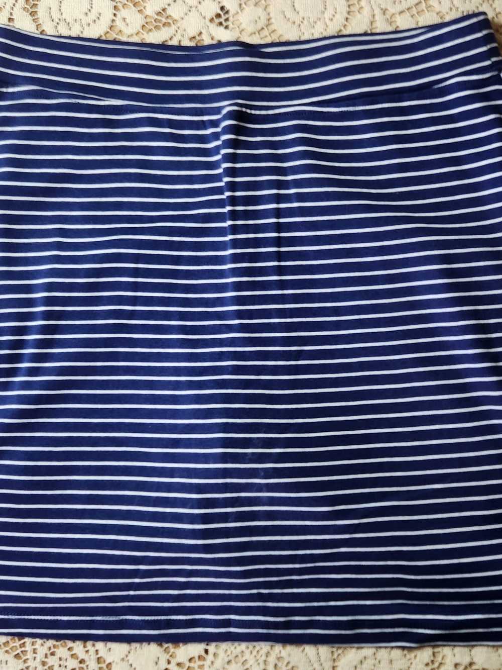 Jones New York Woman's Blue & White Striped Soft Viscose Pull On Skort Medium